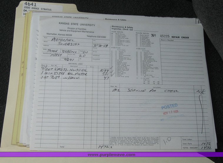 image for item 2160 2000 Dodge Stratus SE