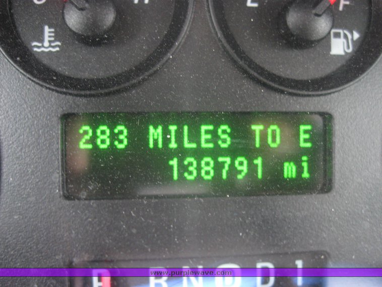 image for item 2161 2004 Ford Taurus SE