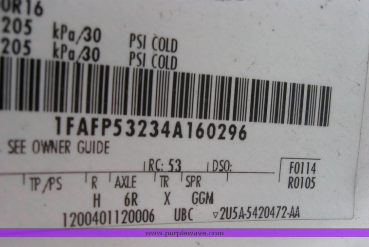 image for item 2161 2004 Ford Taurus SE