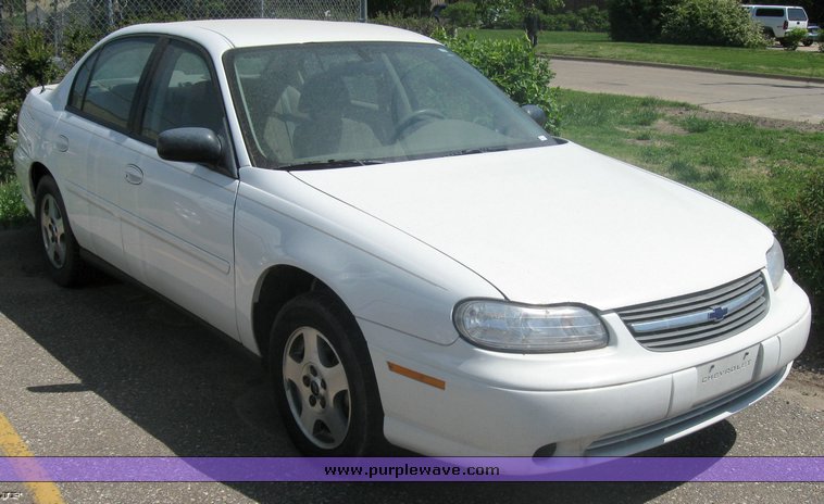 image for item 2257 2004 Chevrolet Malibu