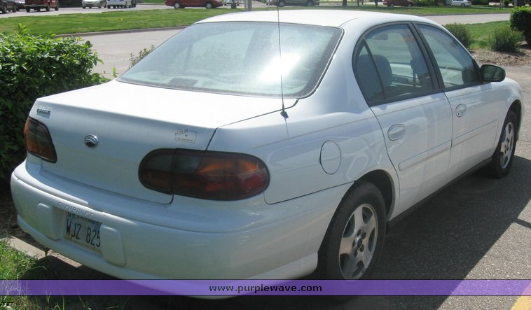 image for item 2257 2004 Chevrolet Malibu