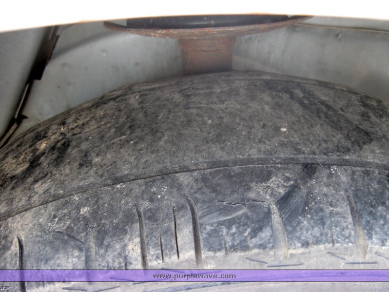 image for item 2257 2004 Chevrolet Malibu