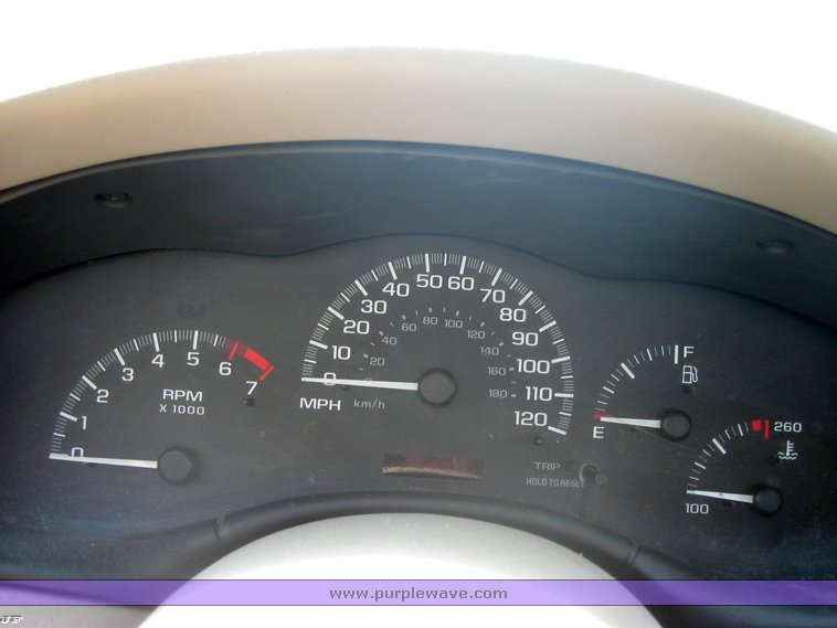 image for item 2257 2004 Chevrolet Malibu