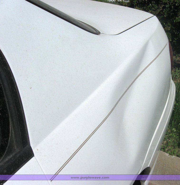 image for item 2257 2004 Chevrolet Malibu