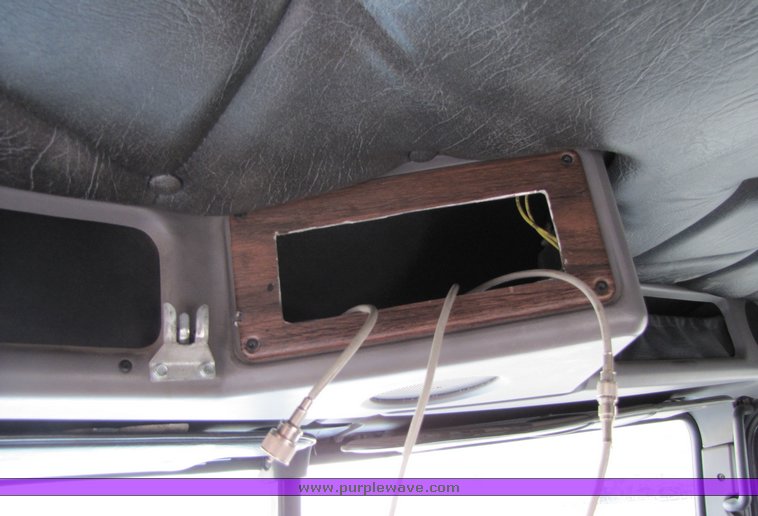 image for item 3106 2004 Freightliner Conventional Classic FLD120 semi truck