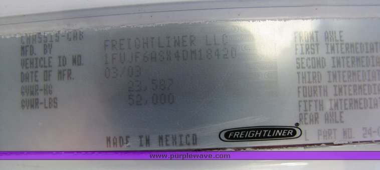 image for item 3106 2004 Freightliner Conventional Classic FLD120 semi truck
