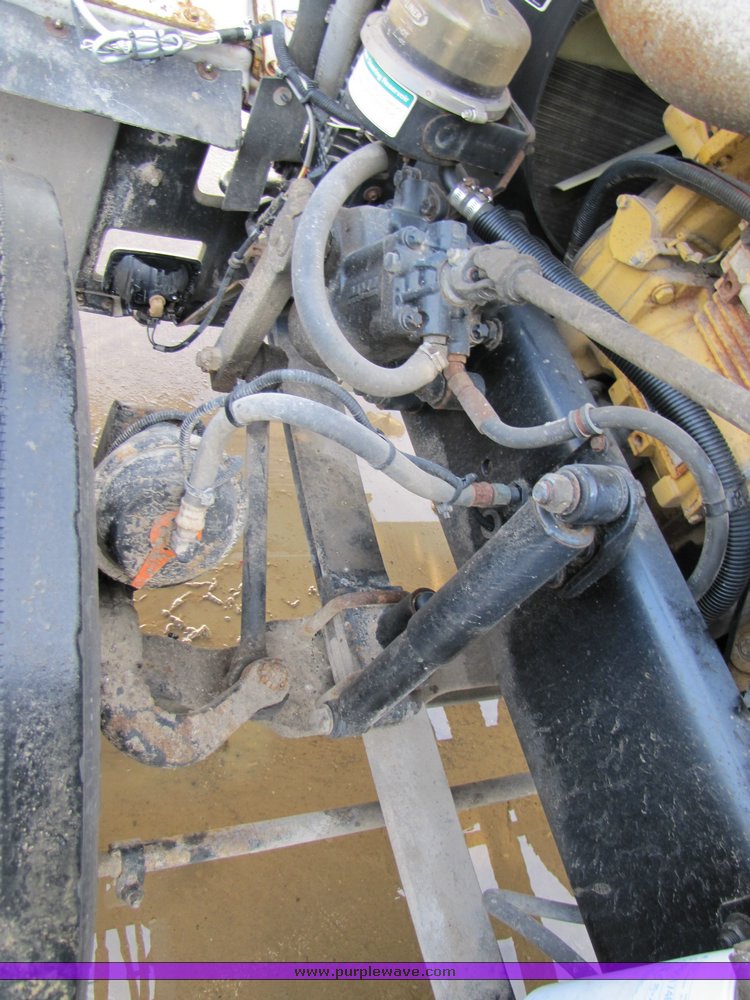 image for item 3106 2004 Freightliner Conventional Classic FLD120 semi truck