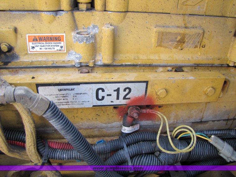 image for item 3106 2004 Freightliner Conventional Classic FLD120 semi truck