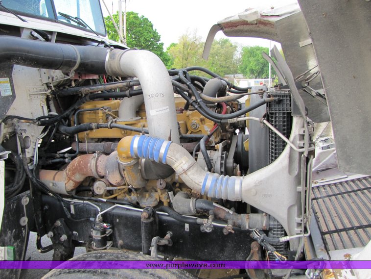 image for item 3106 2004 Freightliner Conventional Classic FLD120 semi truck