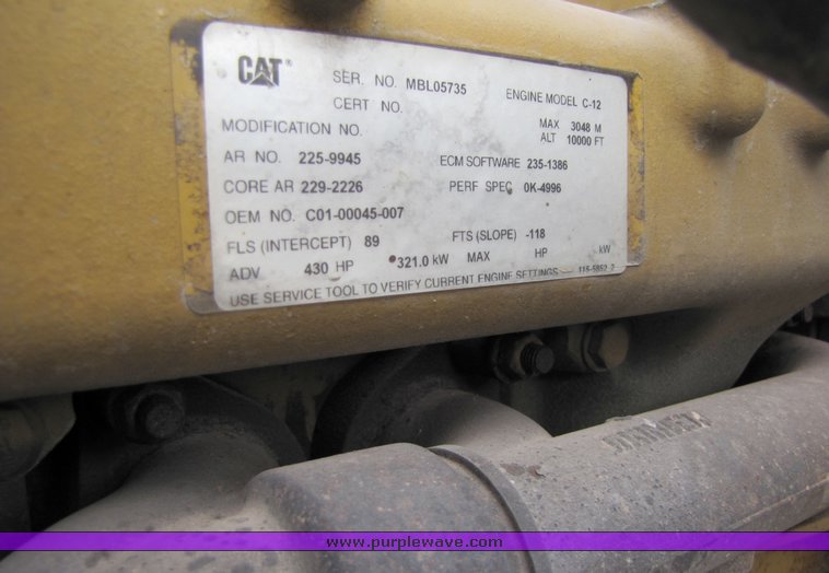 image for item 3106 2004 Freightliner Conventional Classic FLD120 semi truck