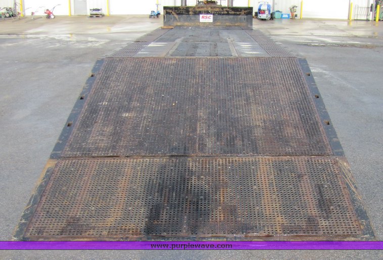 image for item 3107 2004 Trail King equipment trailer