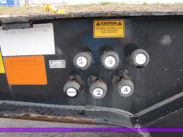 image for item 3107 2004 Trail King equipment trailer