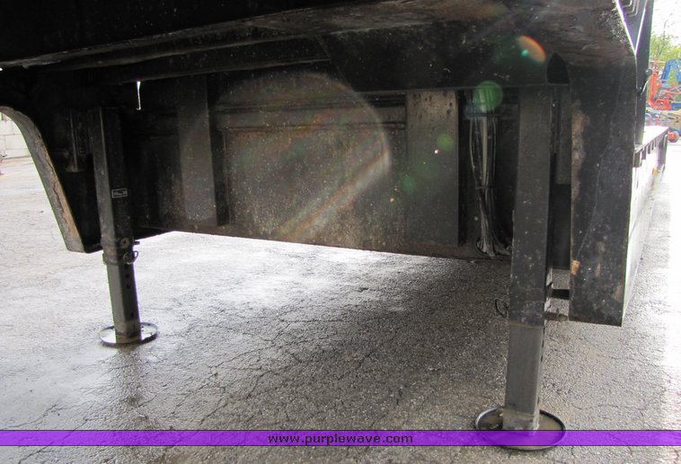 image for item 3107 2004 Trail King equipment trailer