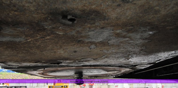 image for item 3107 2004 Trail King equipment trailer