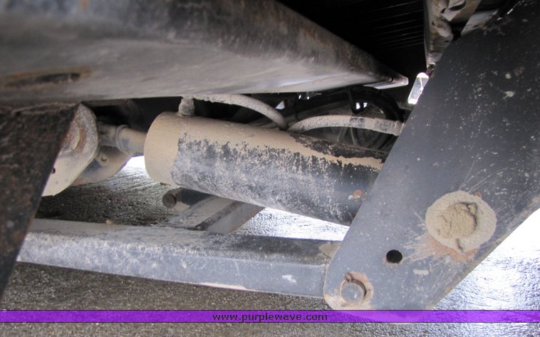 image for item 3107 2004 Trail King equipment trailer