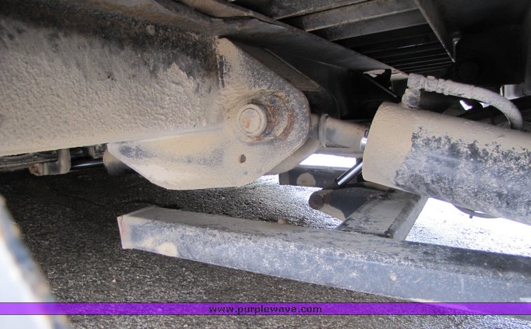 image for item 3107 2004 Trail King equipment trailer