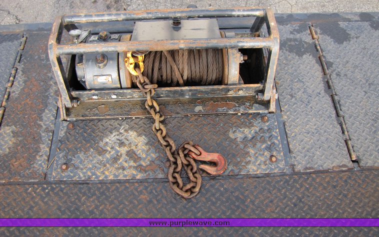 image for item 3107 2004 Trail King equipment trailer