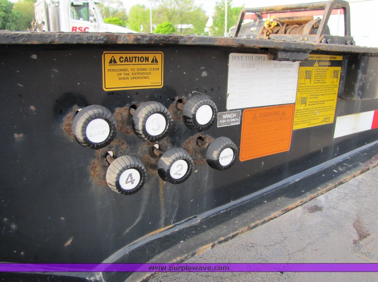 image for item 3107 2004 Trail King equipment trailer