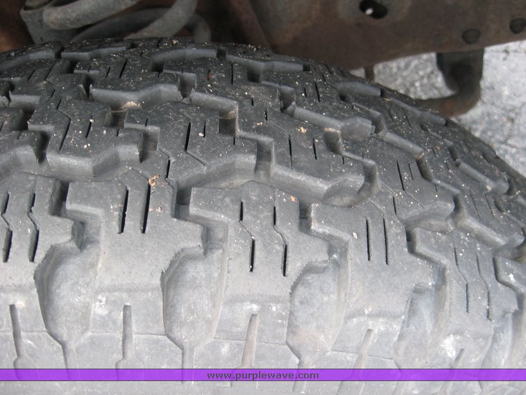 image for item 3753 1995 Ford Econoline E150