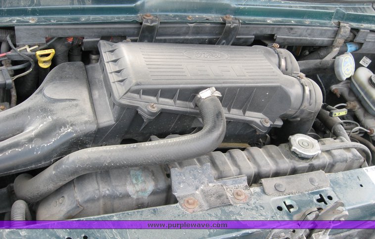 image for item 3753 1995 Ford Econoline E150