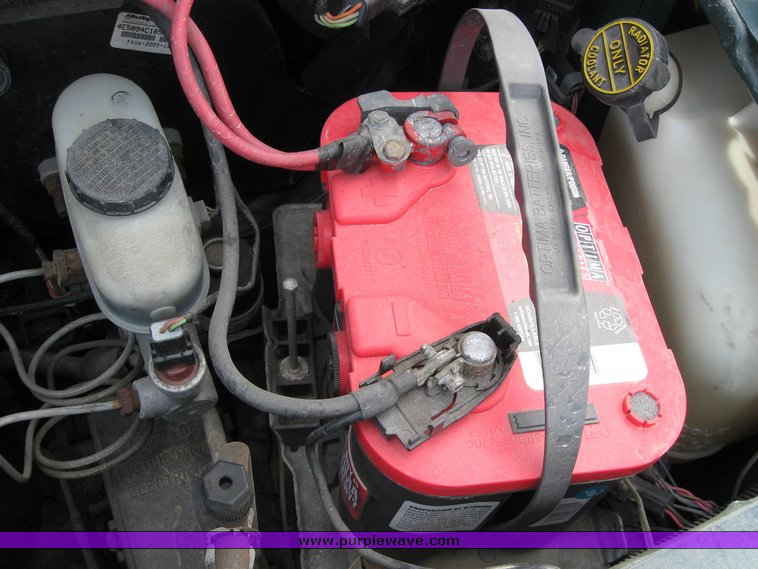 image for item 3753 1995 Ford Econoline E150