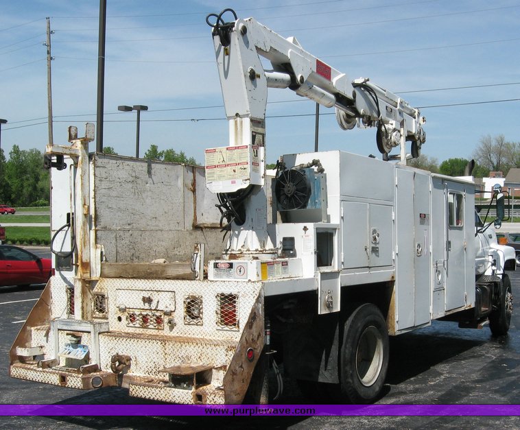 image for item 3754 1994 GMC Topkick C7H042 crane truck
