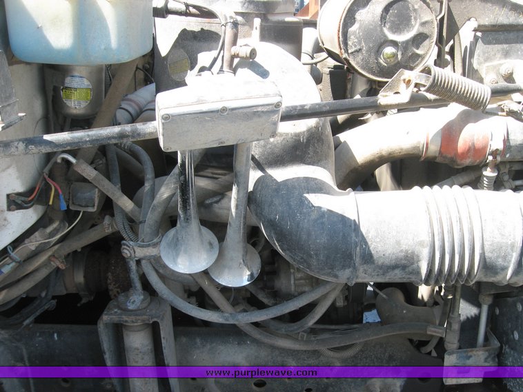 image for item 3754 1994 GMC Topkick C7H042 crane truck