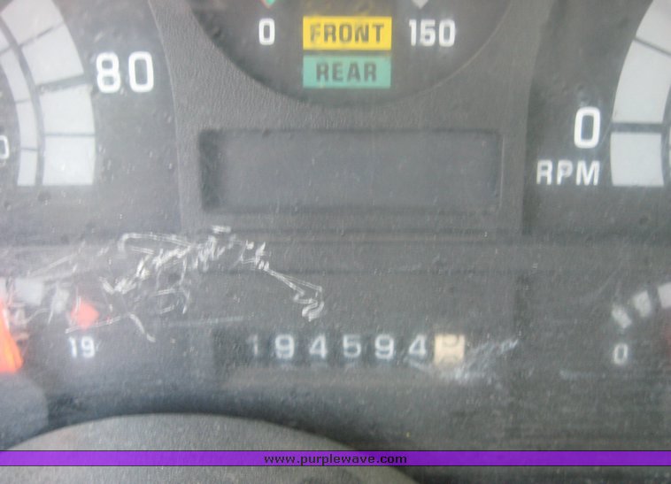 image for item 3754 1994 GMC Topkick C7H042 crane truck