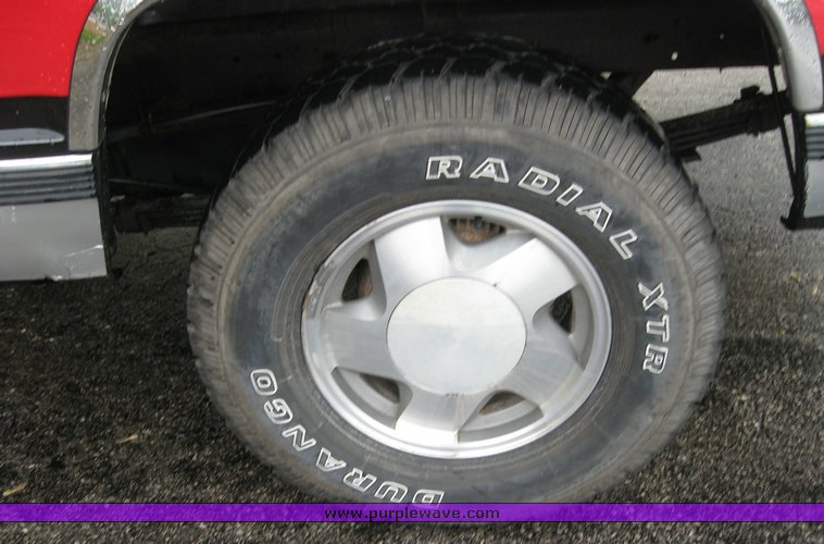 image for item 3755 1994 Chevrolet K1500 extended cab pickup