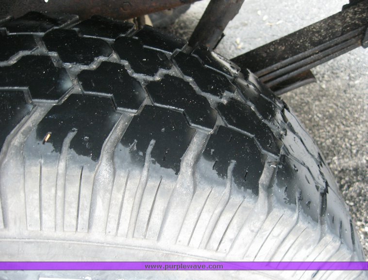 image for item 3755 1994 Chevrolet K1500 extended cab pickup