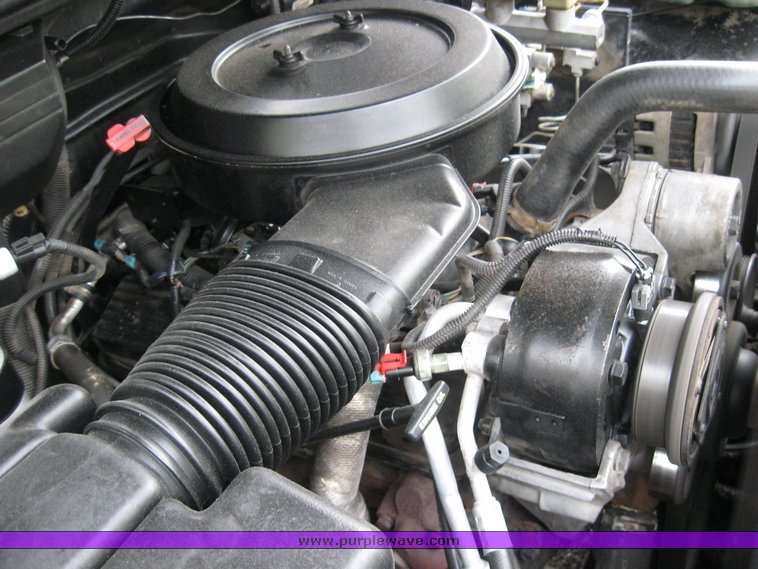 image for item 3755 1994 Chevrolet K1500 extended cab pickup