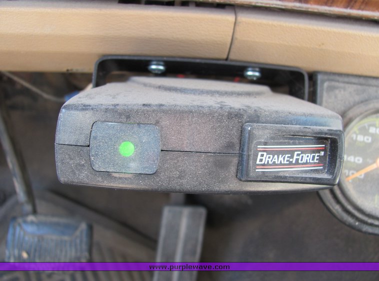 image for item 4251 1984 Ford F350 pickup