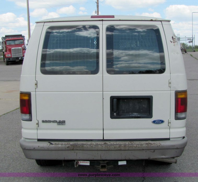 image for item 4260 1992 Ford Econoline 250