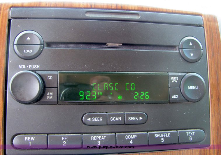 image for item 4262 2004 Ford Lariat extended cab pickup