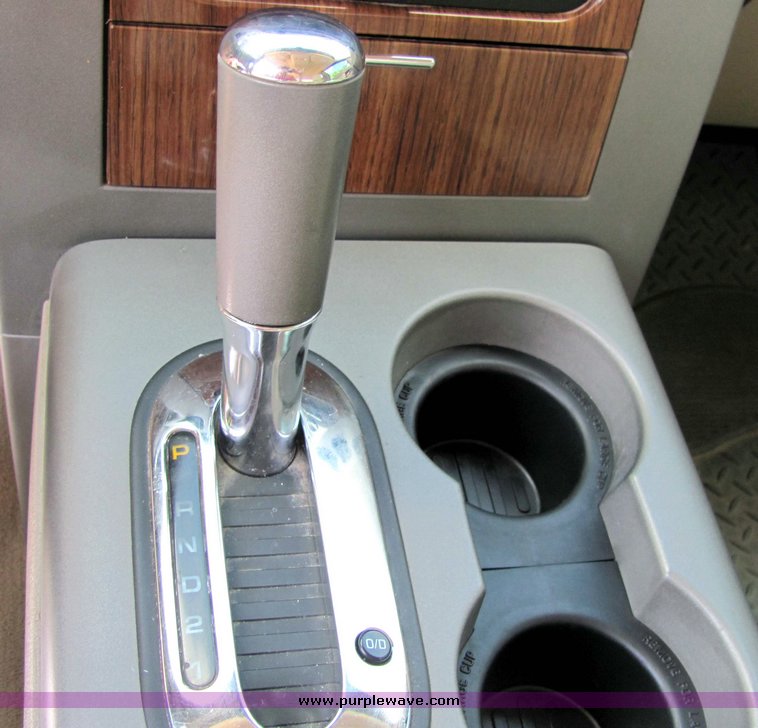 image for item 4262 2004 Ford Lariat extended cab pickup