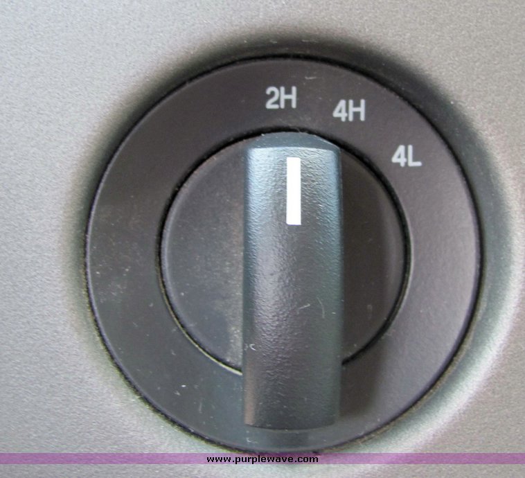 image for item 4262 2004 Ford Lariat extended cab pickup