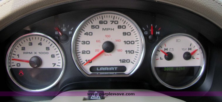 image for item 4262 2004 Ford Lariat extended cab pickup