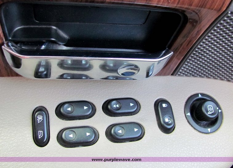 image for item 4262 2004 Ford Lariat extended cab pickup