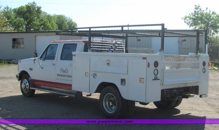 image for item 4662 1994 Ford F350 XLT crew pickup