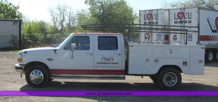 image for item 4662 1994 Ford F350 XLT crew pickup