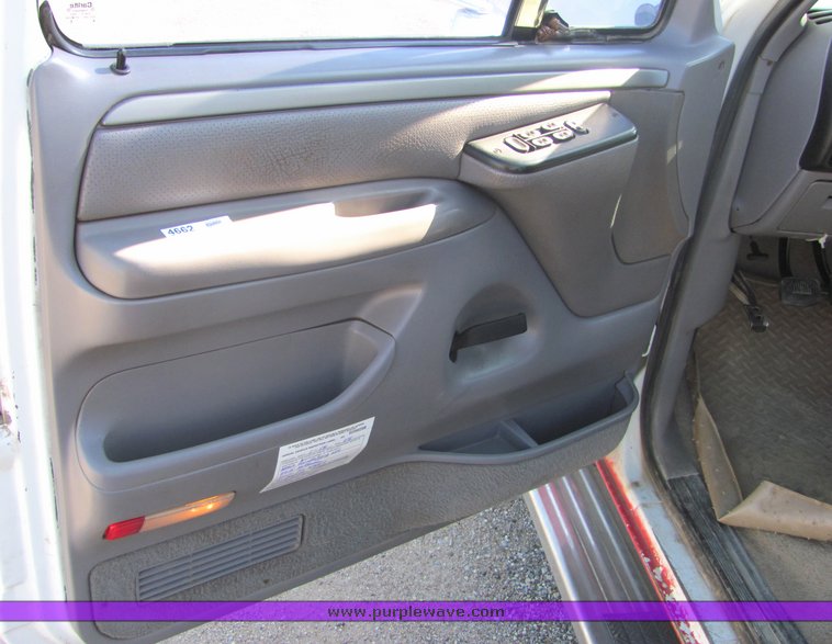 image for item 4662 1994 Ford F350 XLT crew pickup