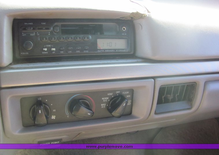 image for item 4662 1994 Ford F350 XLT crew pickup