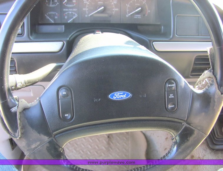 image for item 4662 1994 Ford F350 XLT crew pickup