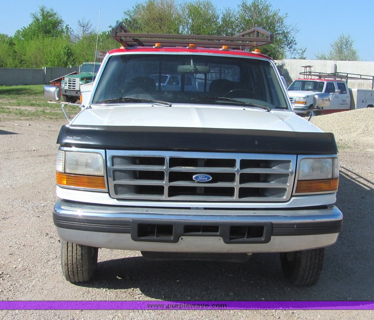 image for item 4664 1995 Ford F350 crew pickup