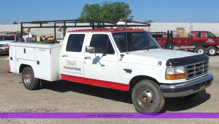 image for item 4664 1995 Ford F350 crew pickup