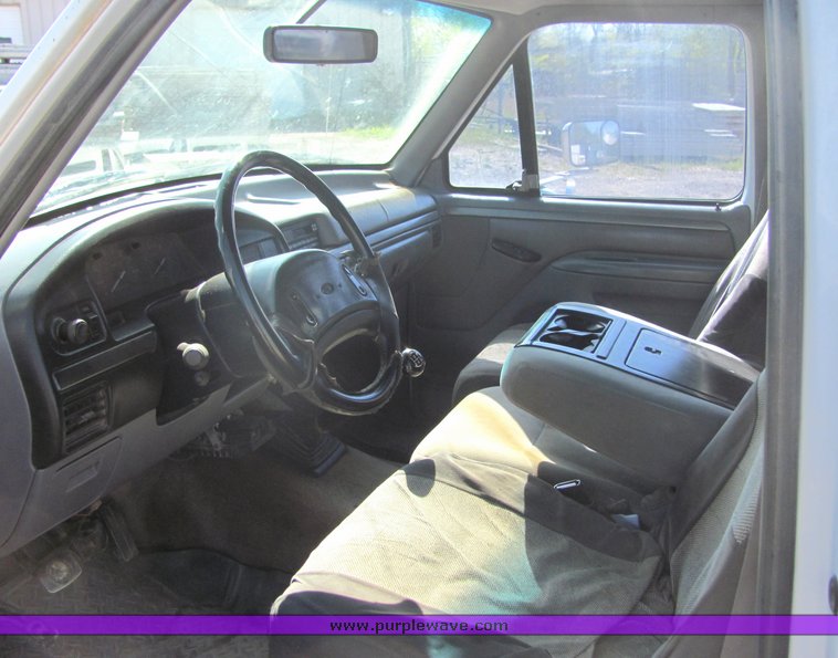 image for item 4664 1995 Ford F350 crew pickup