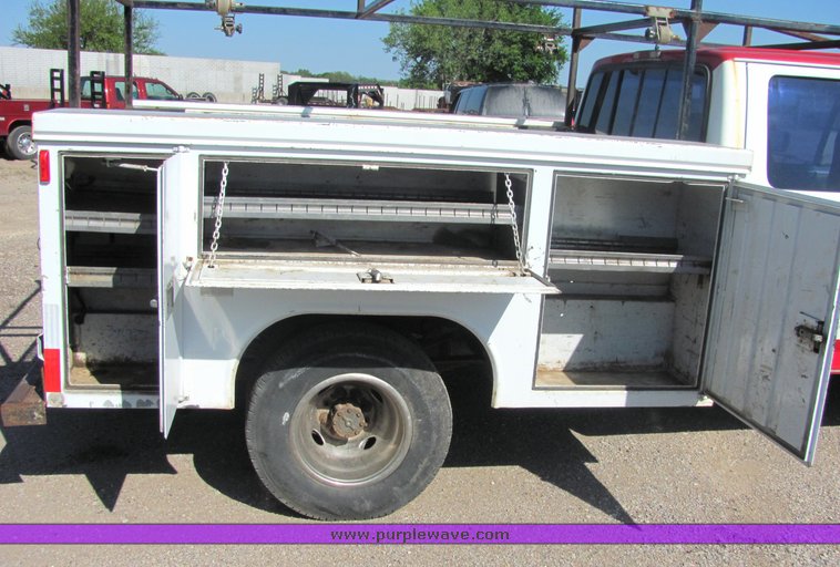 image for item 4664 1995 Ford F350 crew pickup