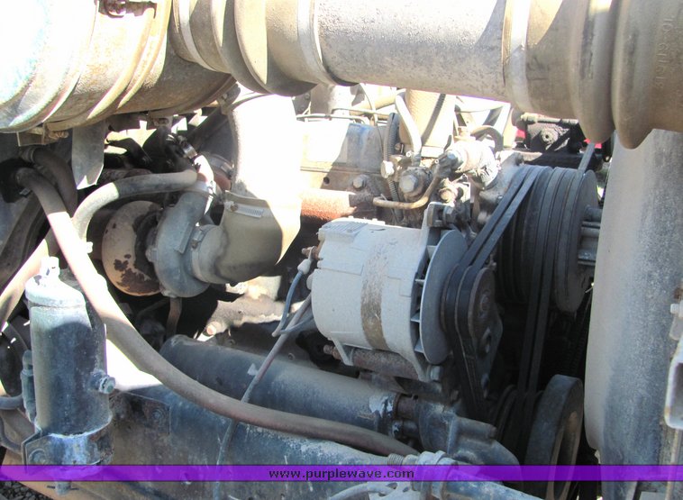 image for item 4666 1981 International S1854 truck