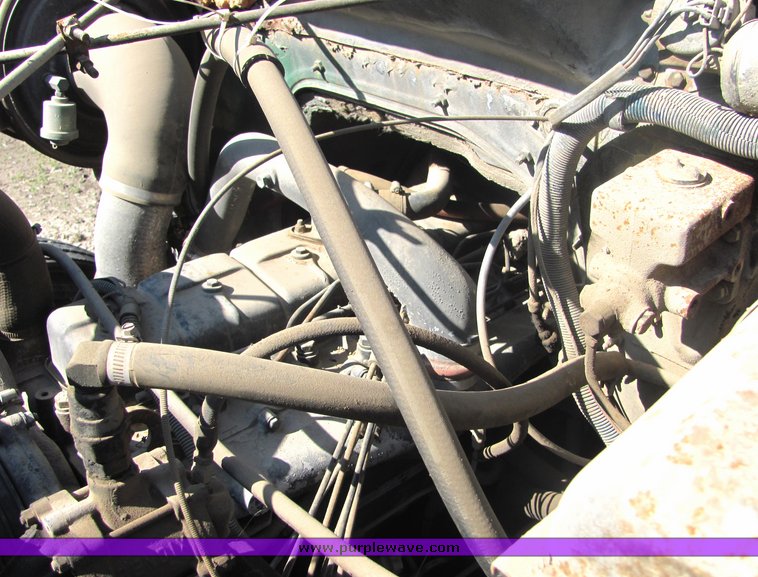 image for item 4666 1981 International S1854 truck