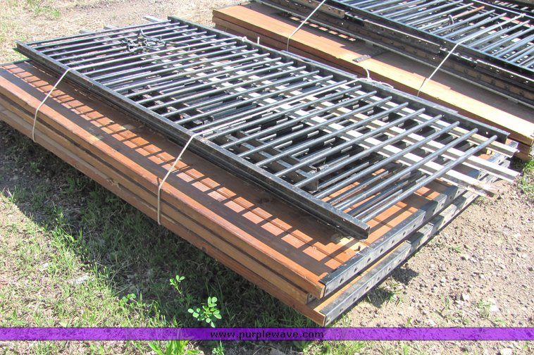 image for item 4669 (6) pallets of horse stalls